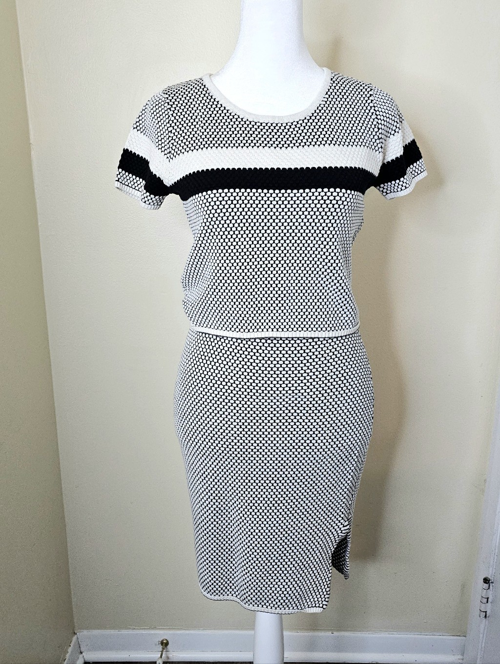 Lucy Paris Black White Textured Knit 2 Piece Skirt Set Medium Chic Career